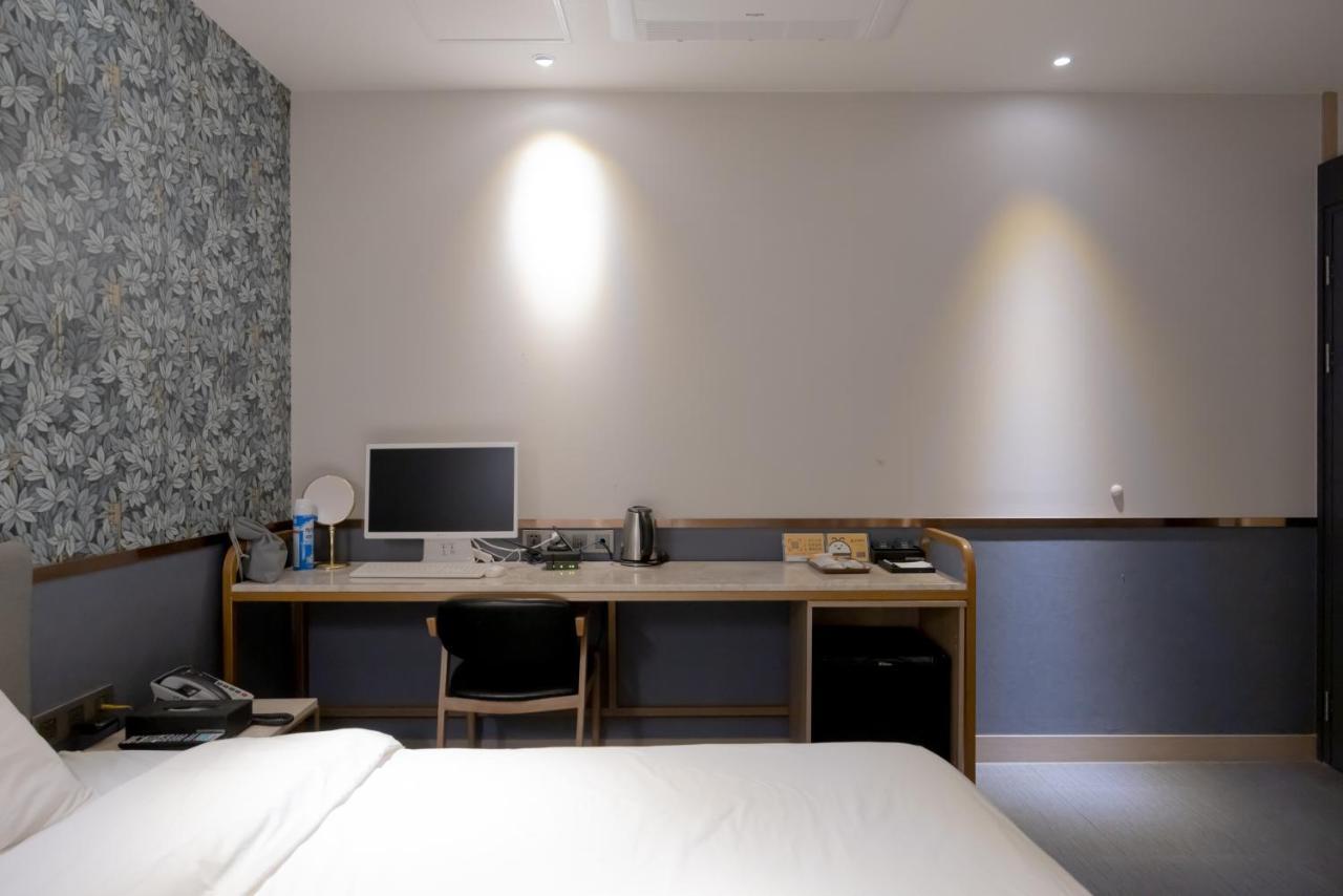 Hound Hotel Seomyeon-Beomcheon Busan Buitenkant foto
