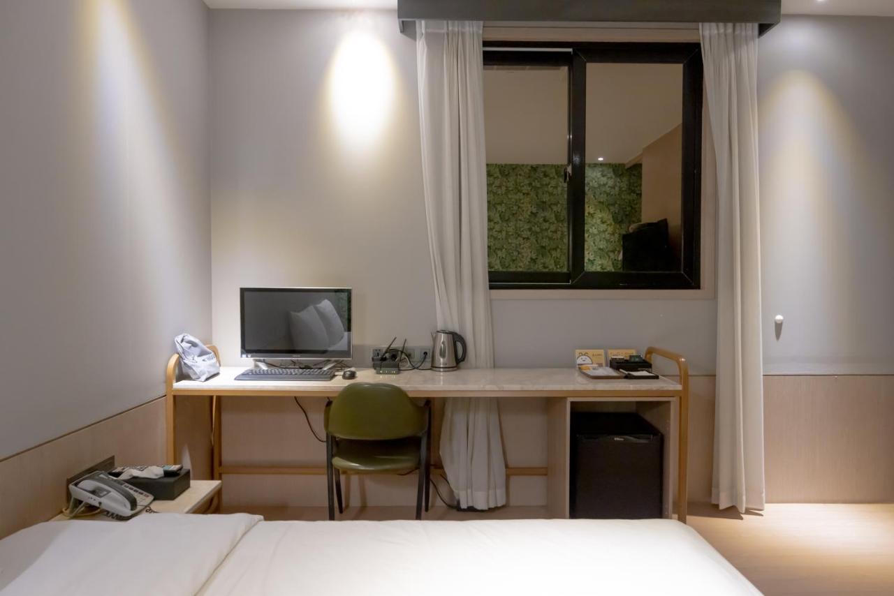 Hound Hotel Seomyeon-Beomcheon Busan Buitenkant foto