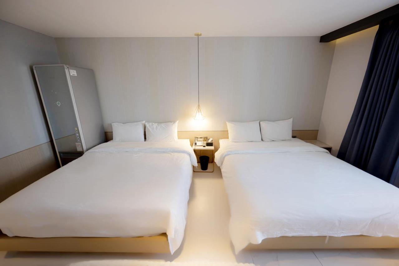 Hound Hotel Seomyeon-Beomcheon Busan Buitenkant foto