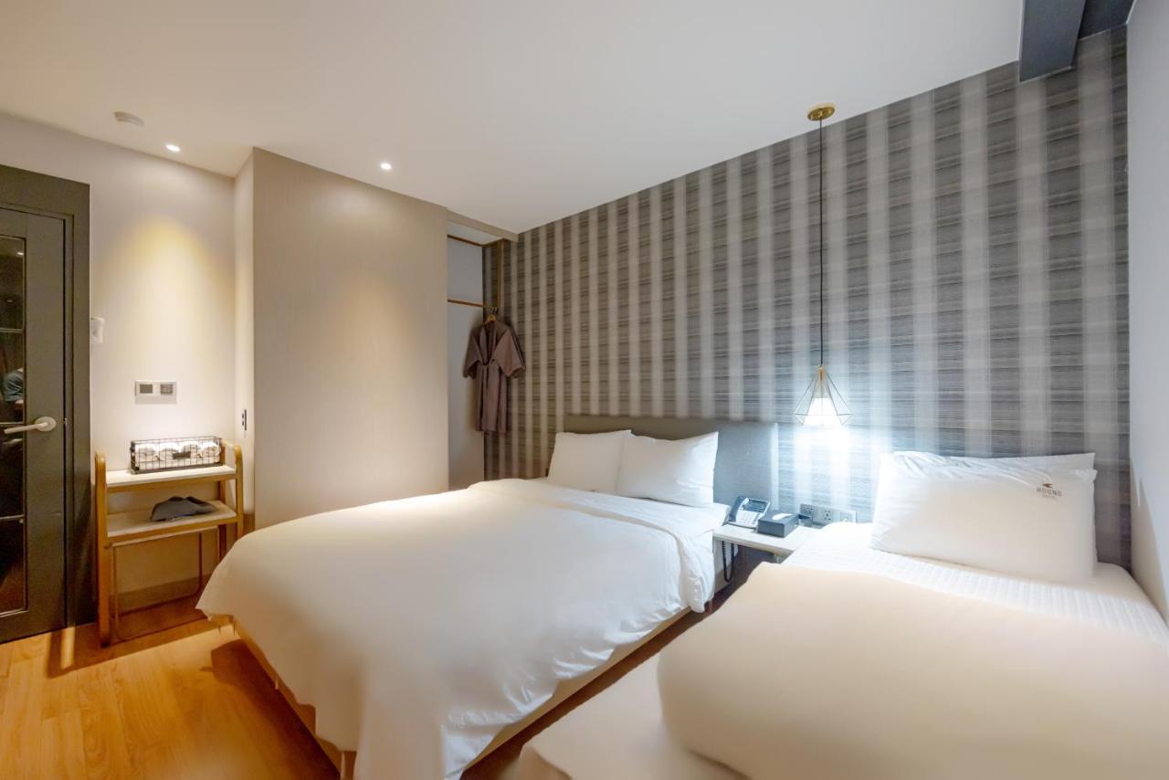Hound Hotel Seomyeon-Beomcheon Busan Buitenkant foto