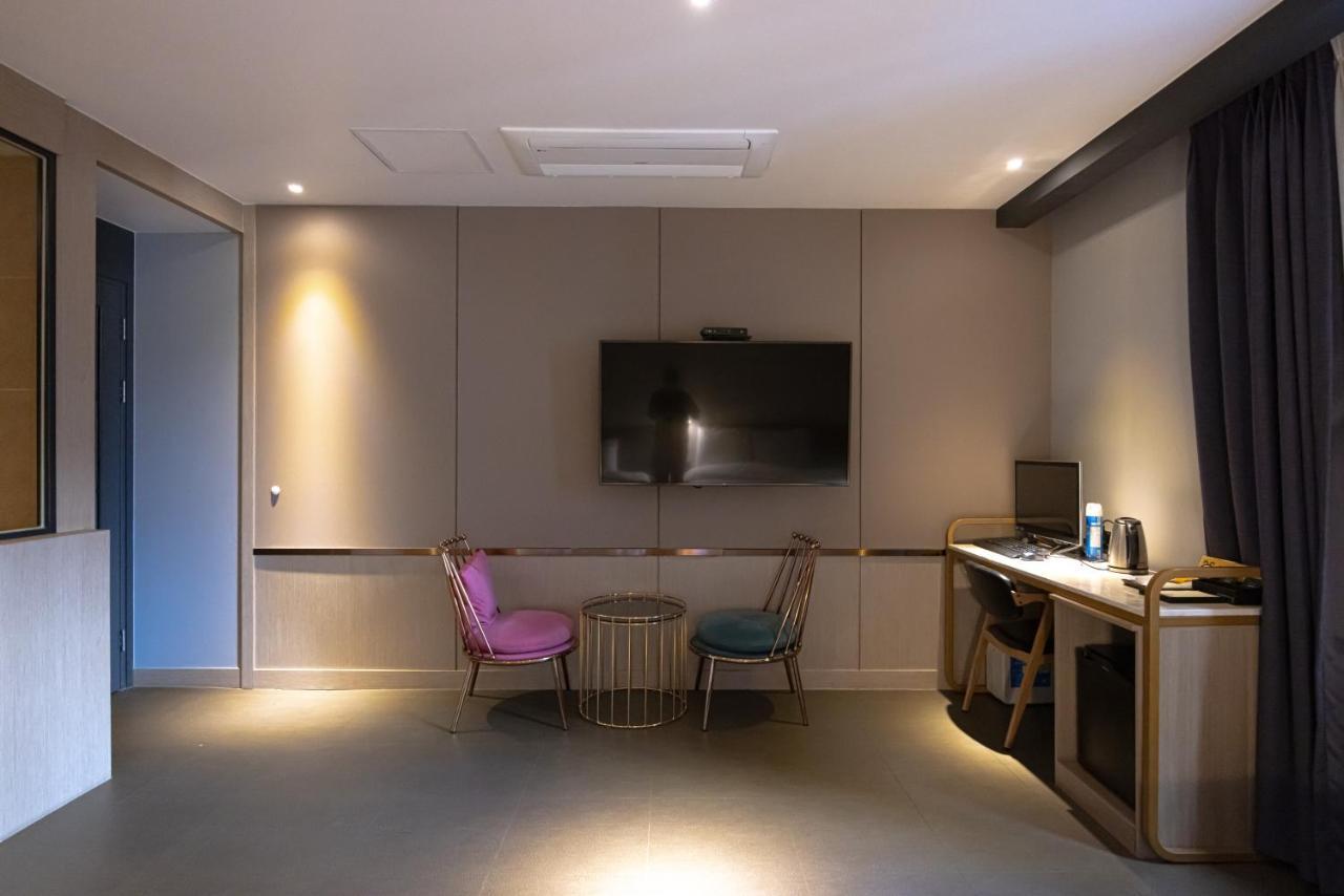 Hound Hotel Seomyeon-Beomcheon Busan Buitenkant foto