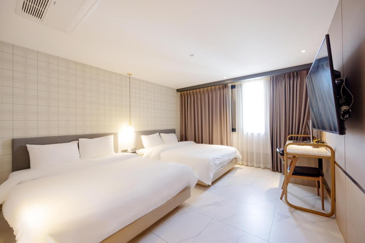 Hound Hotel Seomyeon-Beomcheon Busan Buitenkant foto