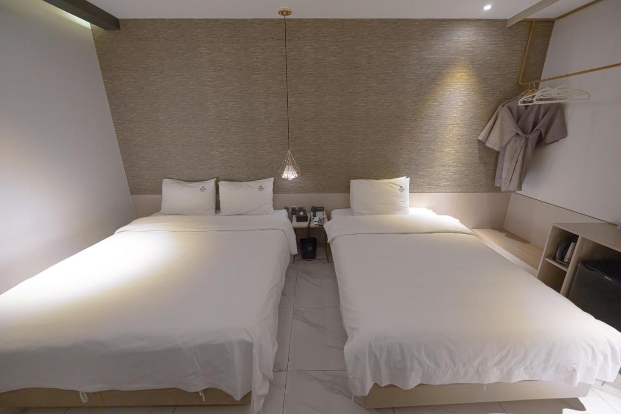 Hound Hotel Seomyeon-Beomcheon Busan Buitenkant foto