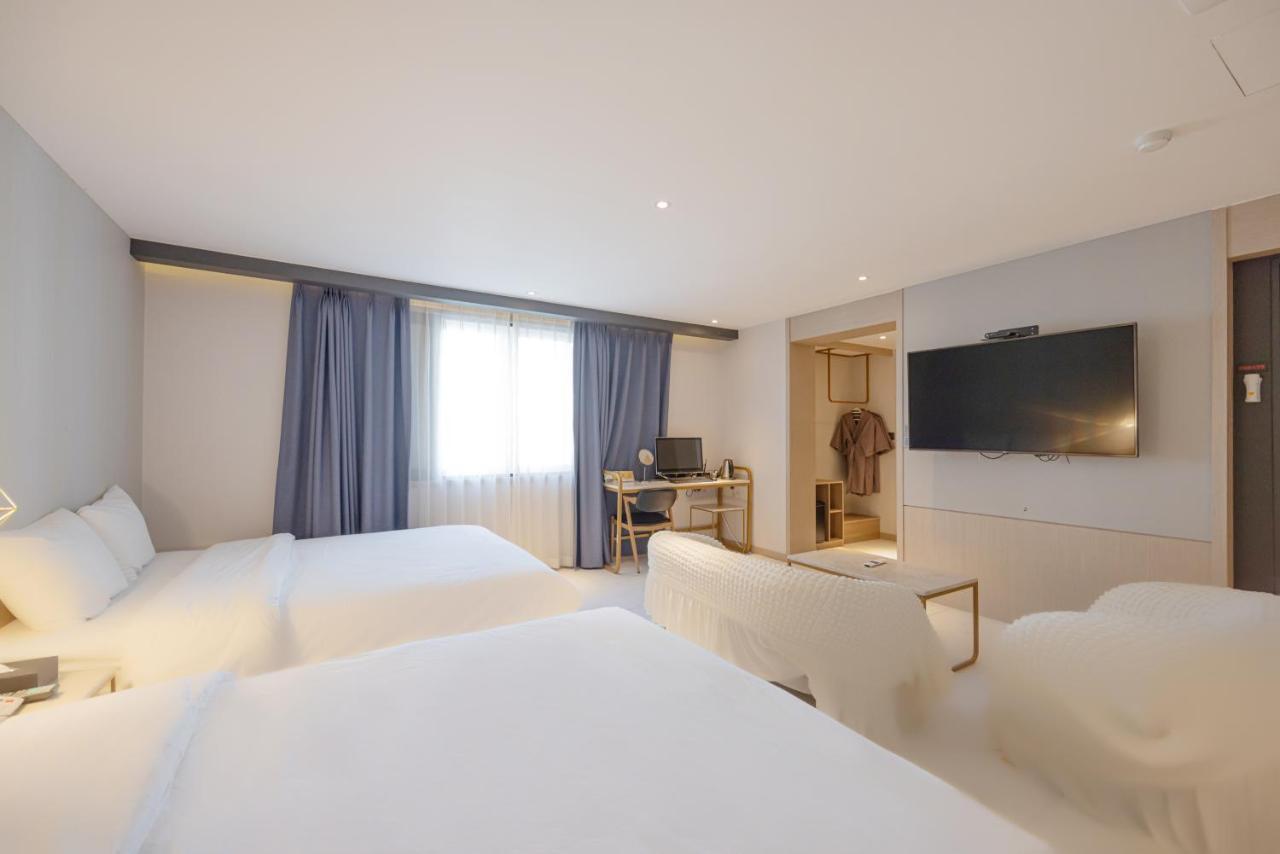 Hound Hotel Seomyeon-Beomcheon Busan Buitenkant foto