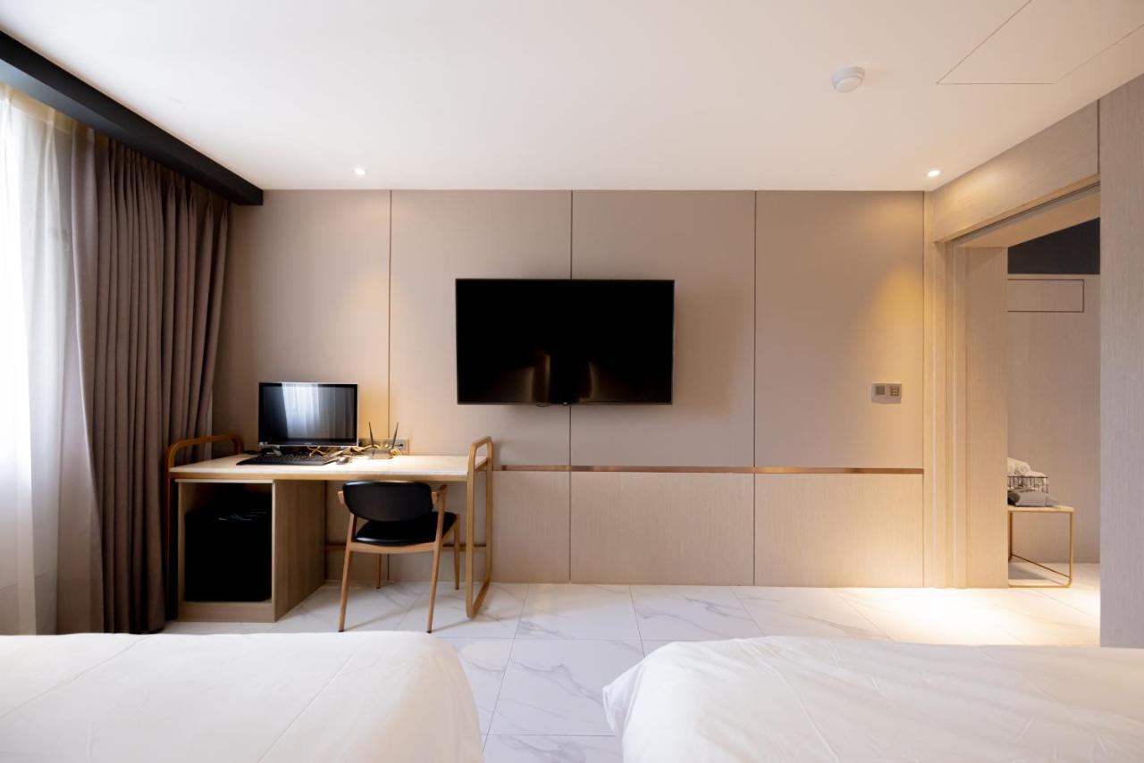 Hound Hotel Seomyeon-Beomcheon Busan Buitenkant foto