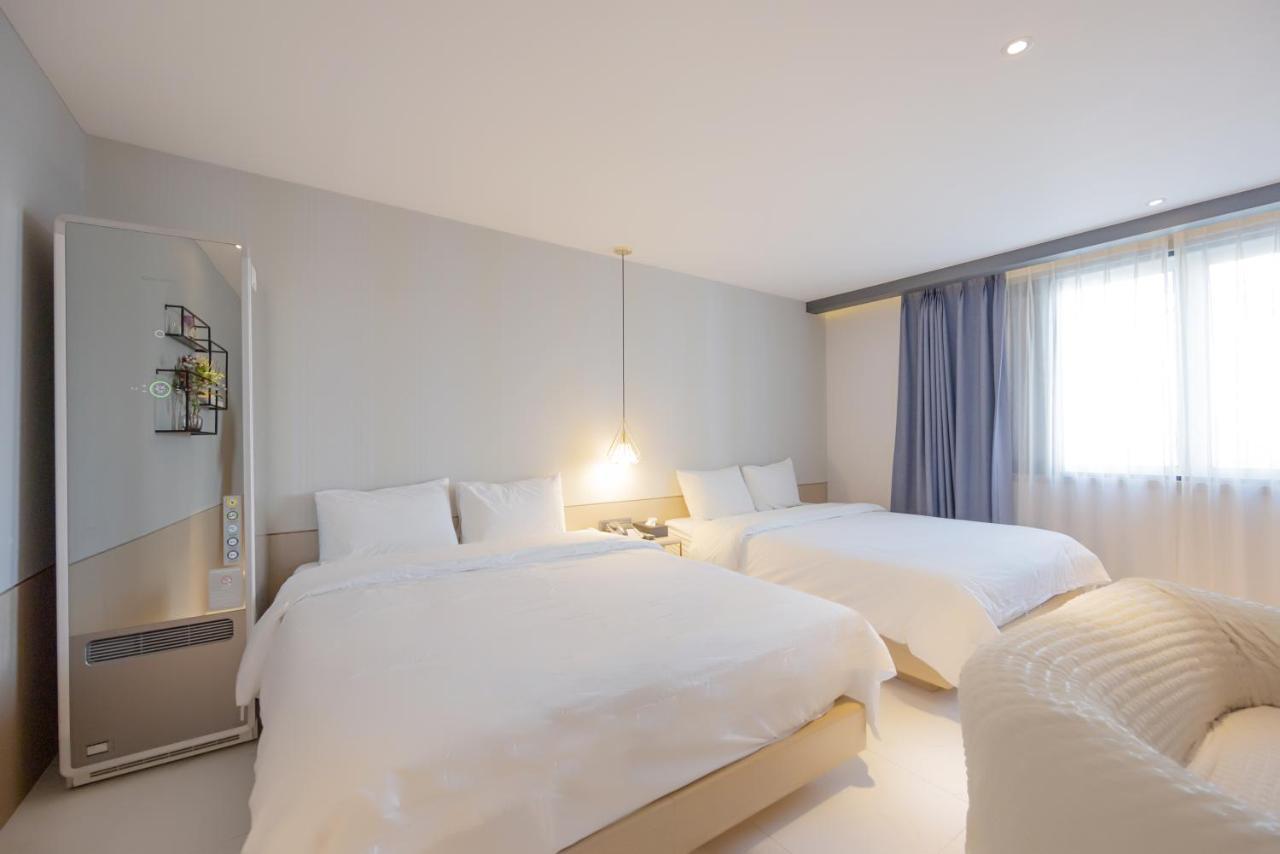 Hound Hotel Seomyeon-Beomcheon Busan Buitenkant foto